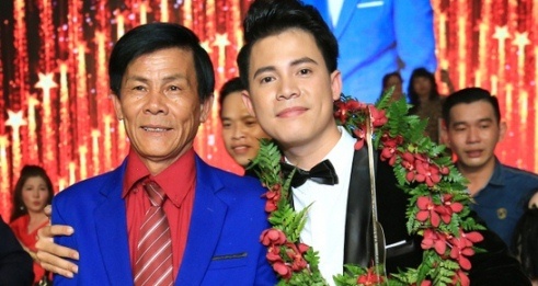 Chang trai ban keo keo, hoc het lop 2 dang quang Solo cung Bolero hinh anh