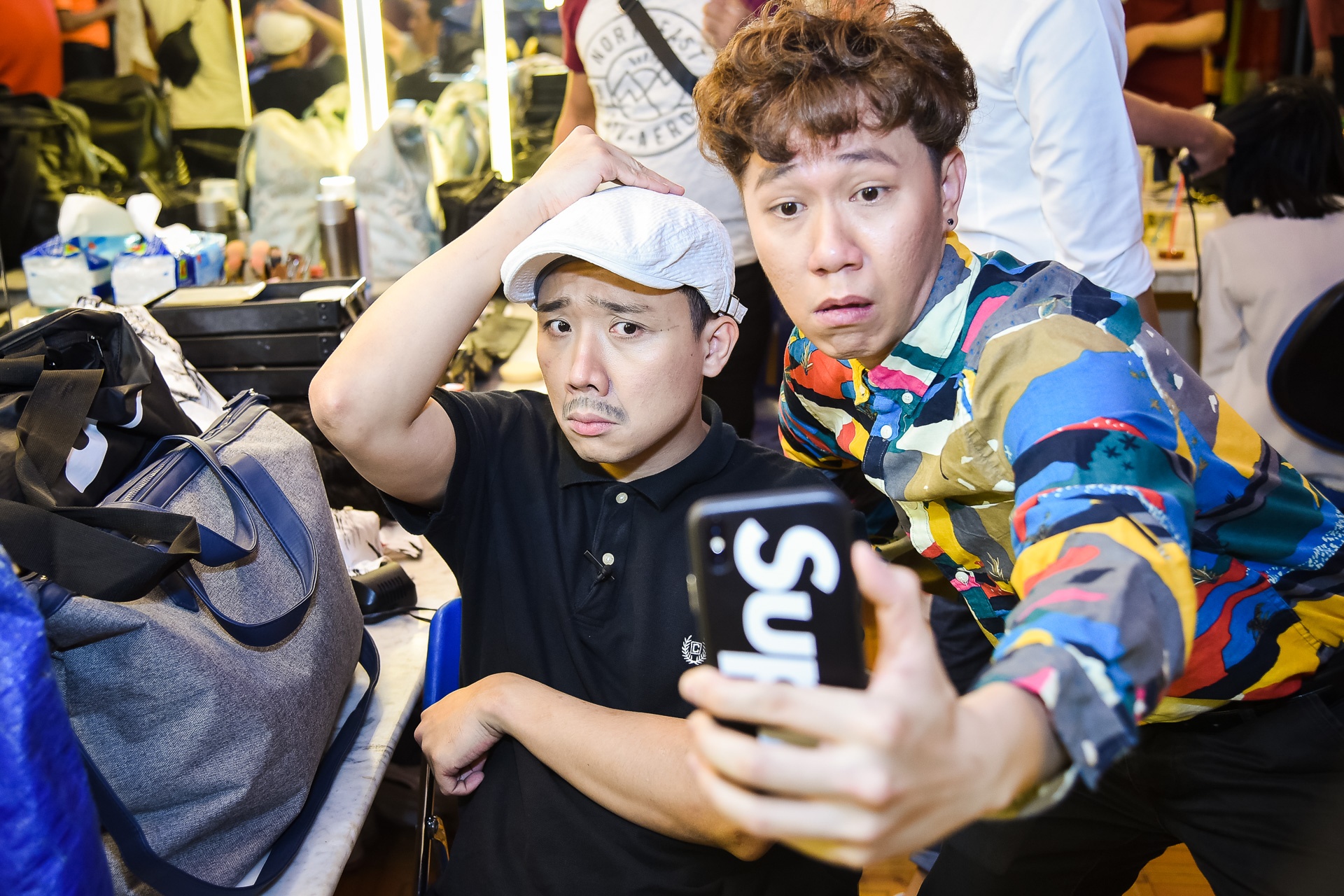 Hoai Linh,  Tran Thanh dien kich Tet 2018 anh 2