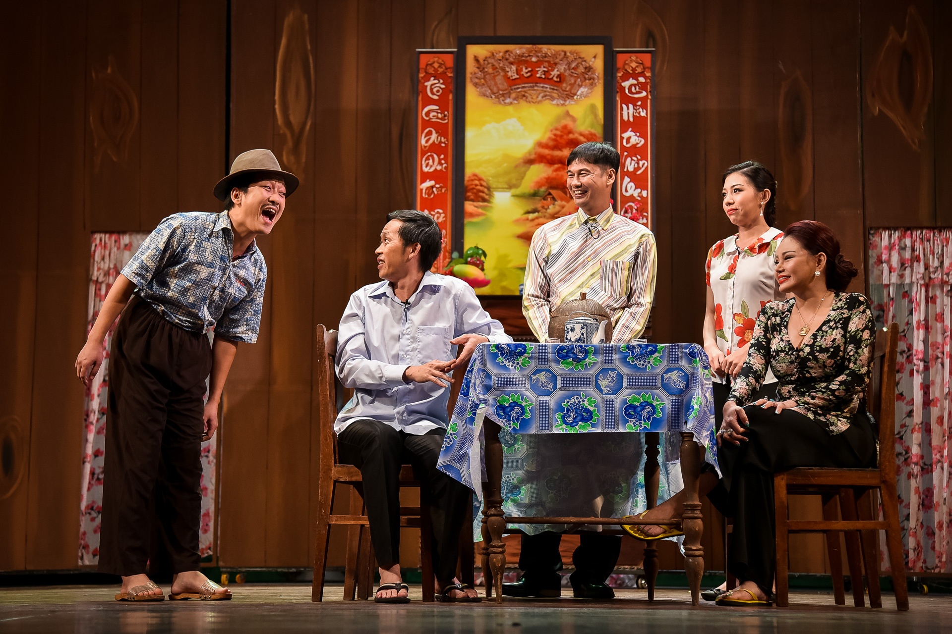 Hoai Linh,  Tran Thanh,  Truong Giang dong kich Tet anh 1