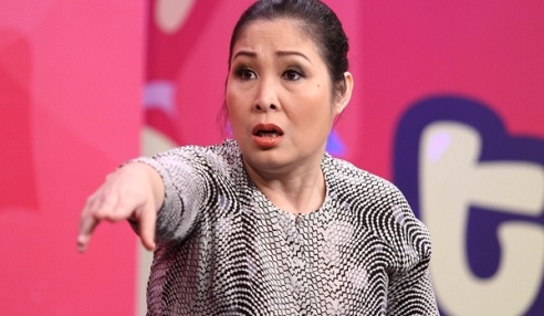 NSND Hong Van: 'Toi da lo hon 2 ty dong vi san khau kich' hinh anh