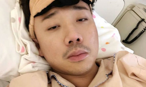 Tran Thanh nhap vien, than 'buon nhu chet di song lai' hinh anh