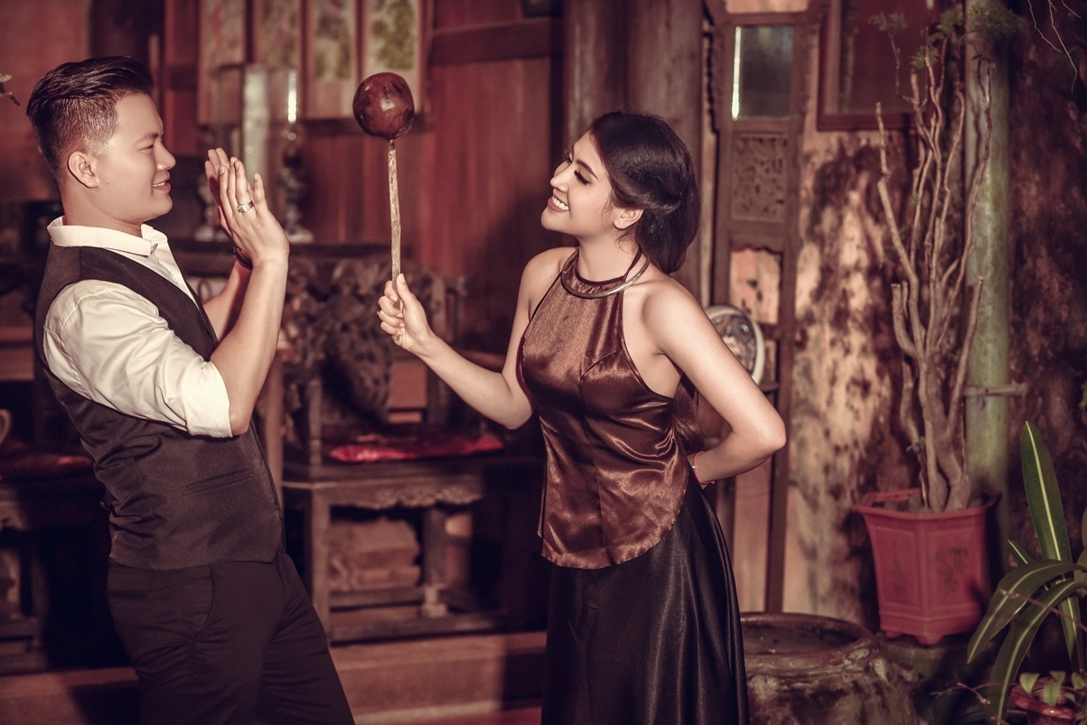 Anh cuoi cua ca si To Ny va chong phi cong anh 1