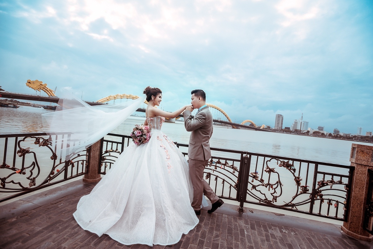 Anh cuoi cua ca si To Ny va chong phi cong anh 6