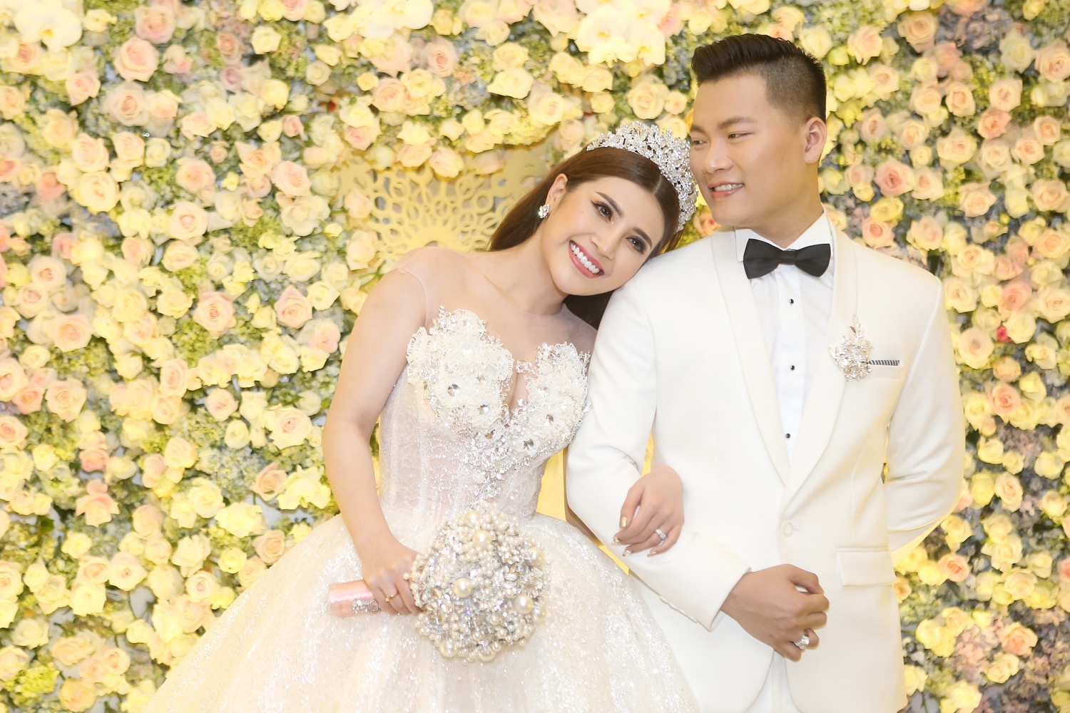 Dam Vinh Hung du le cuoi cua To Ny anh 1