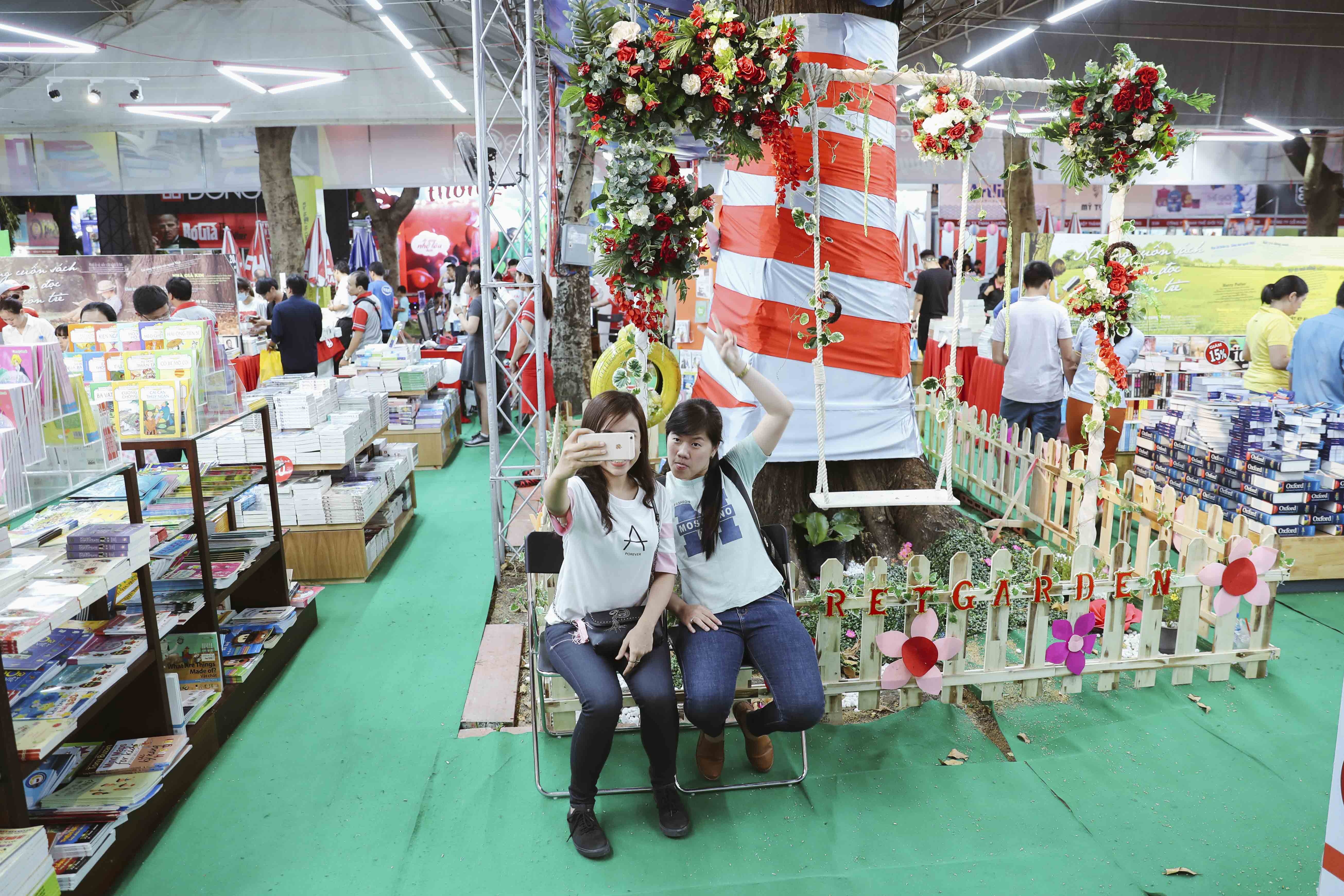 Khai mac hoi sach TP.HCM anh 9