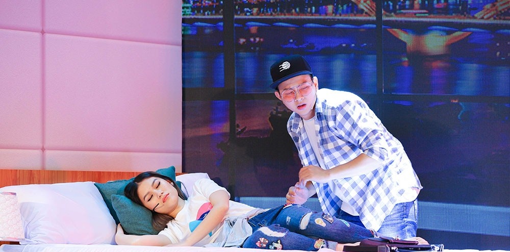 Hoai Lam dien canh yeu trong khach san anh 4