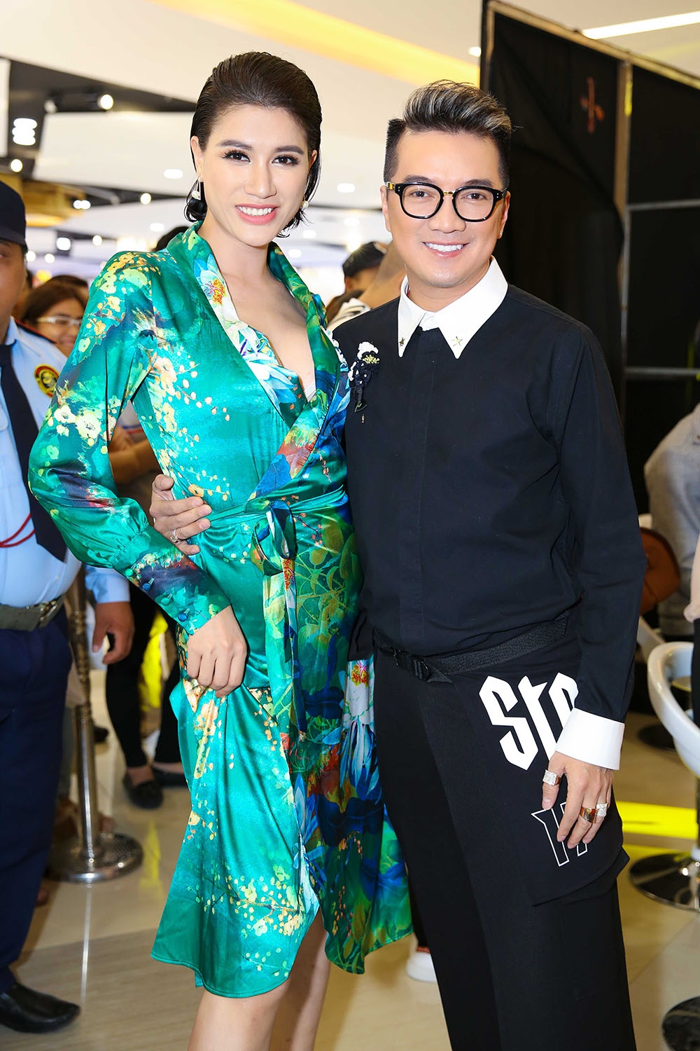 Hoai Lam dien canh yeu trong khach san anh 6