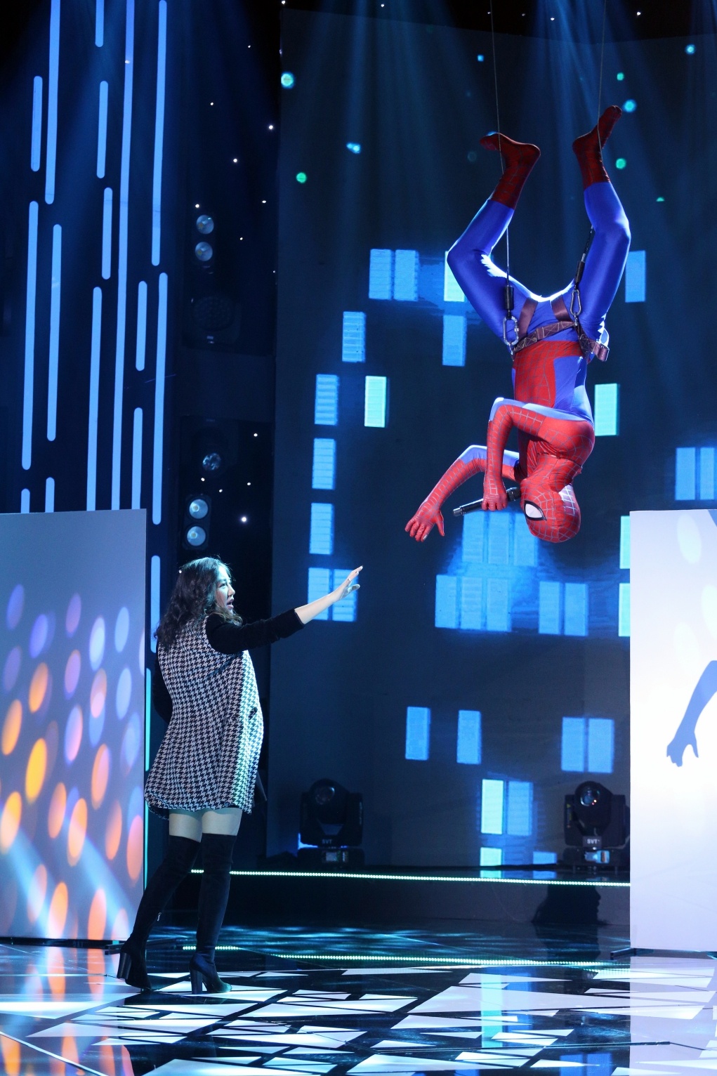 Dao dien vu tran troi sinh mot cap anh 3