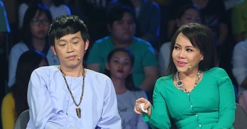 Viet Huong khoc truoc tinh cam cua vo chong nguoi hat rong khiem thi hinh anh