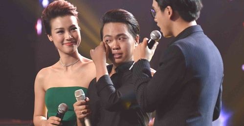 Minh Tuyet khien anh cong nhan quet rac khoc nuc no hinh anh