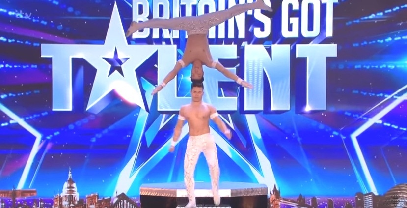 Giam khao Britain's Got Talent thich thu voi Quoc Co, Quoc Nghiep hinh anh