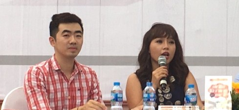 Ca si Thai Thuy Linh du ra mat sach moi o pho sach Ha Noi hinh anh