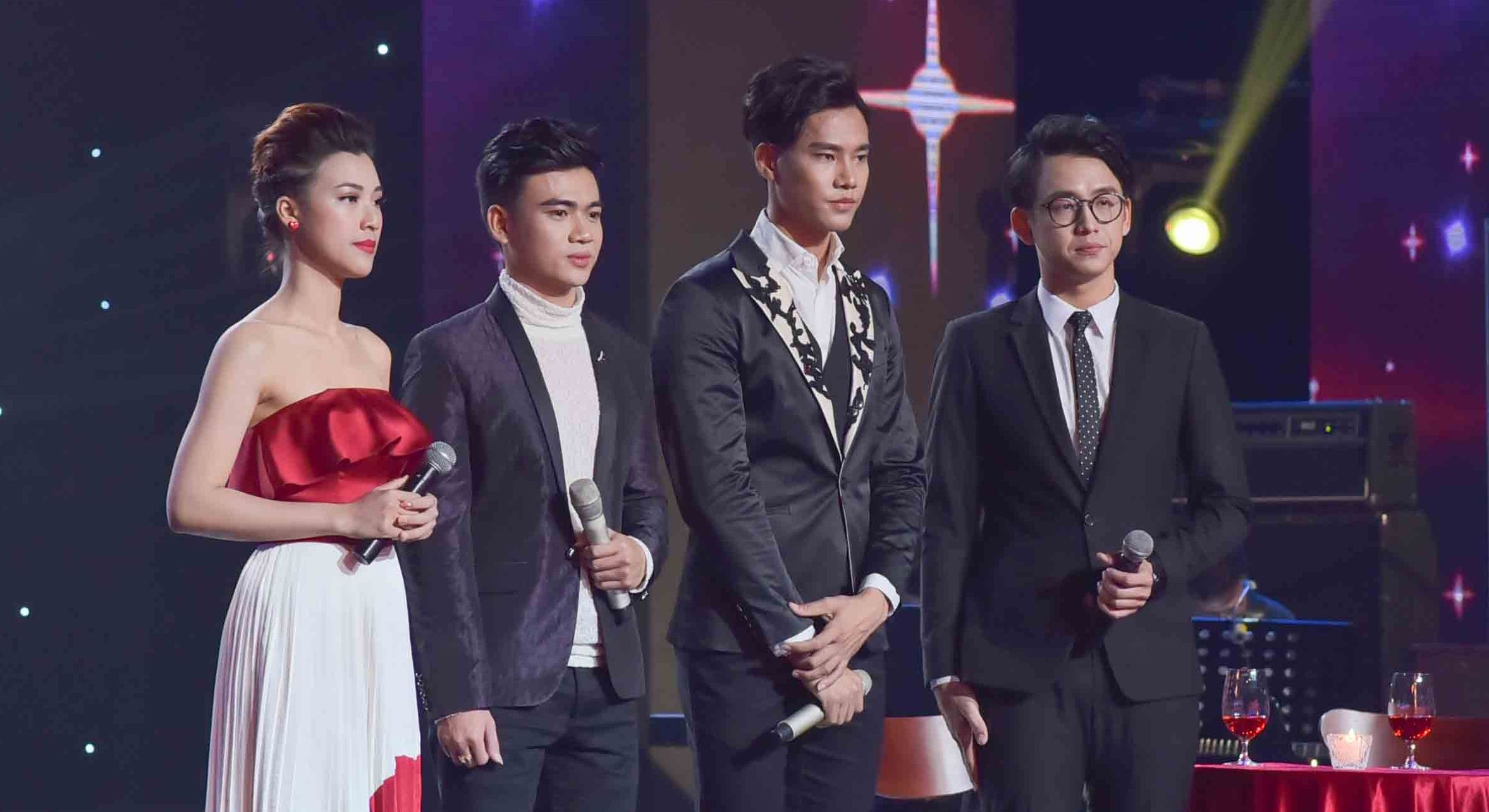 Minh Tuyet che thi sinh doi Ngoc Son anh 1