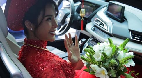 Lo bung to, co dau Diep Lam Anh bi nghi dang mang bau hinh anh