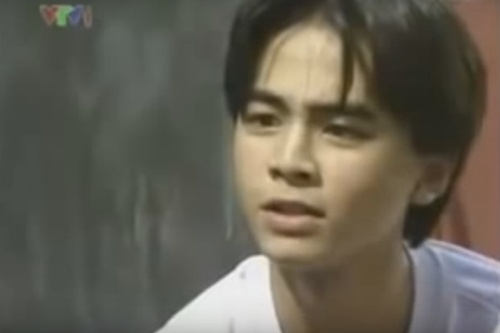 Văn Anh đóng phía trước là bầu trời ảnh 1 Van Anh dong phia truoc la bau troi anh 1