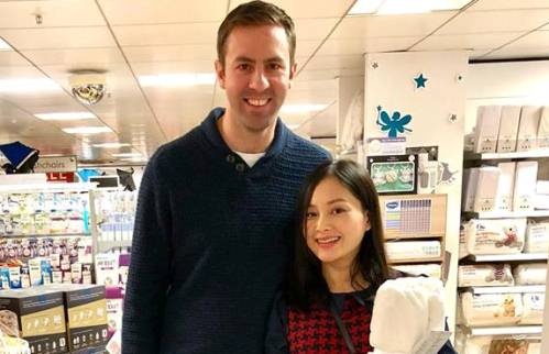 Lan Phuong dang ky ket hon voi ban trai Tay truoc ngay sinh con hinh anh