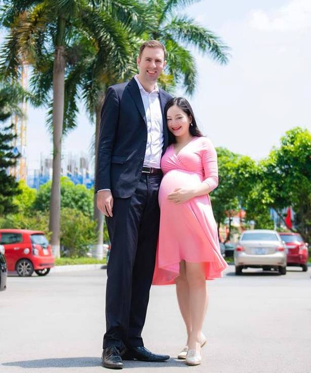 Lan Phương đăng ký kết hôn với bạn trai ngoại quốc ảnh 2 Lan Phuong dang ky ket hon voi ban trai ngoai quoc anh 2