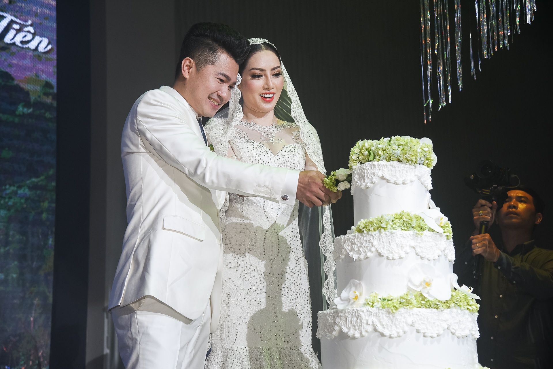 Dam cuoi Lam Vu va vo Viet kieu anh 13