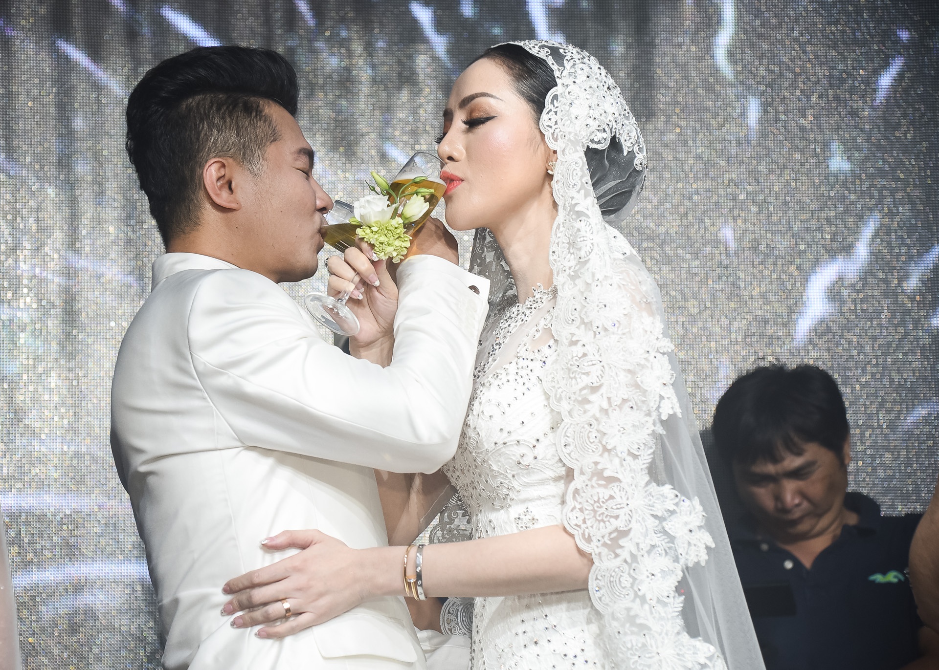 Dam cuoi Lam Vu va vo Viet kieu anh 15