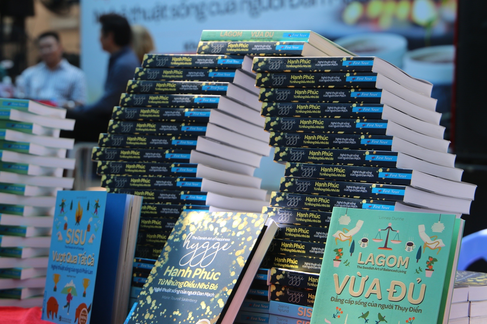 Ra mat sach ve Nghe thuat song cua nguoi Dan Mach anh 1