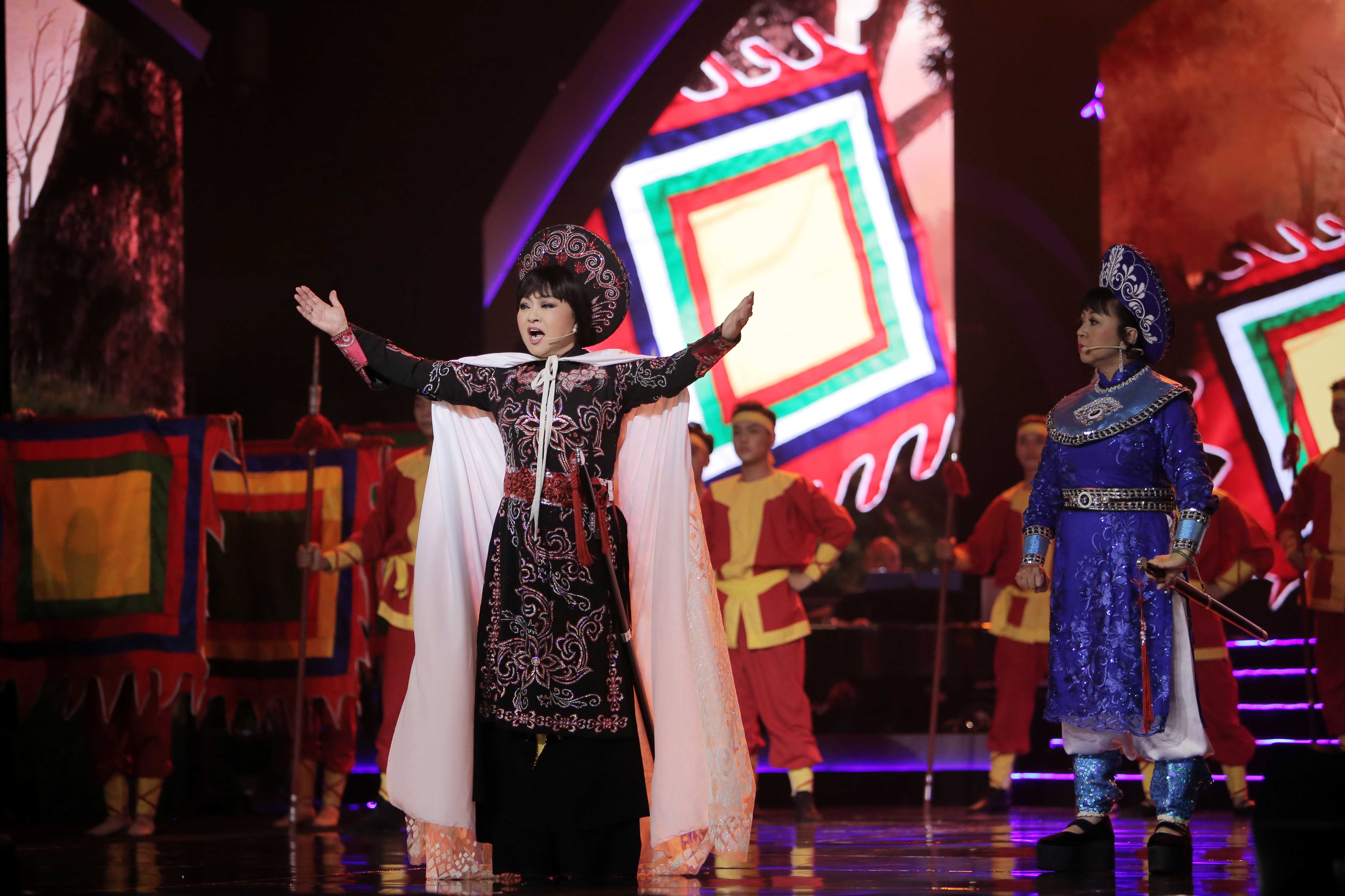 Huong Lan va live show 50 nam ca hat anh 2