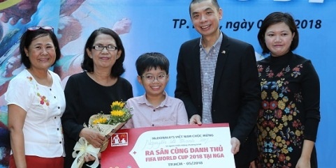 Vui he cung bong da tai duong sach TP. HCM hinh anh