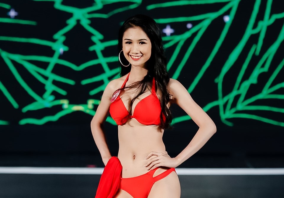 Thi sinh Hoa hau Viet Nam trinh dien bikini nong bong hinh anh