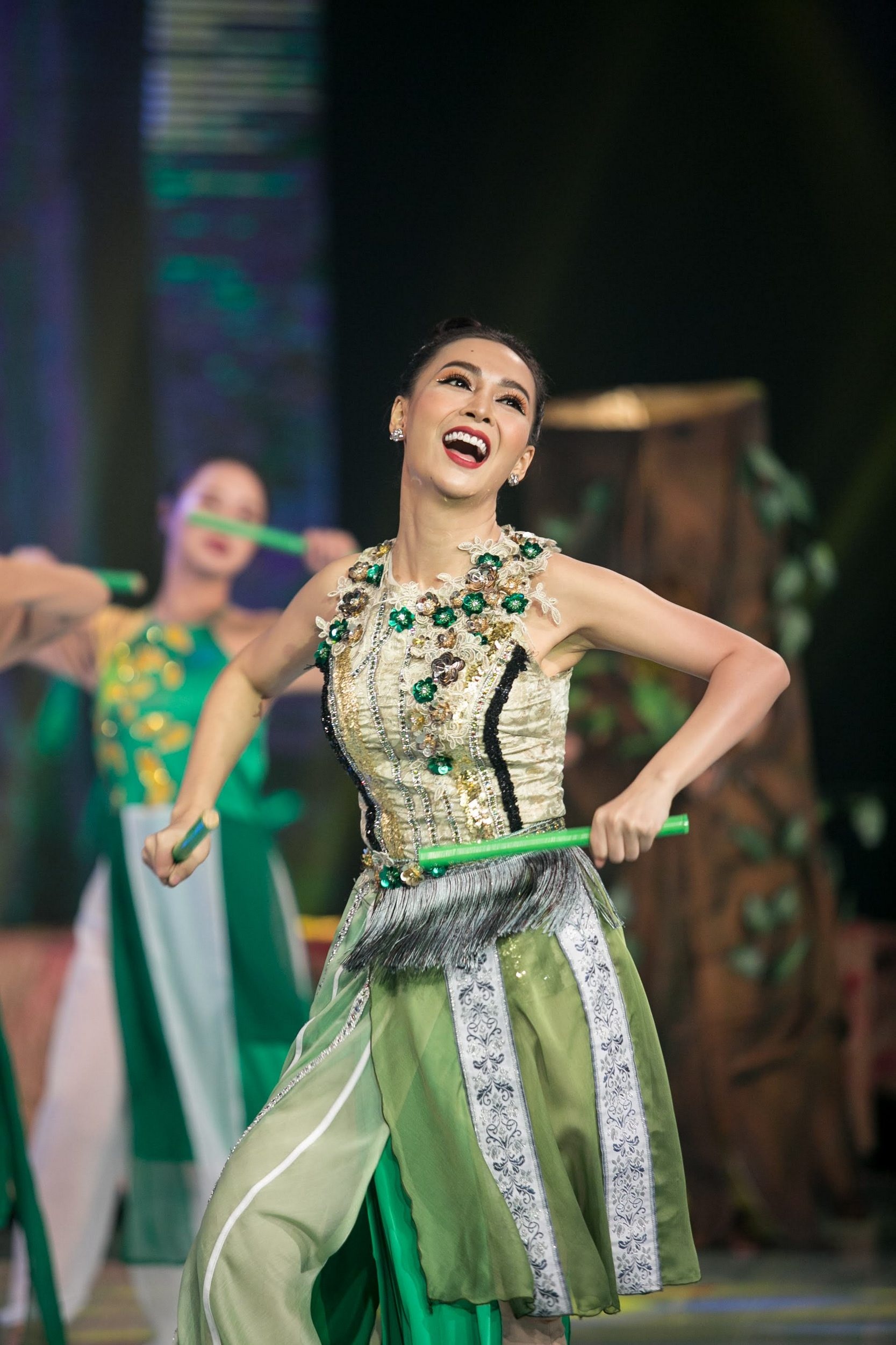 Quán quân Duyên dáng Bolero ảnh 1 Quan quan Duyen dang Bolero anh 1