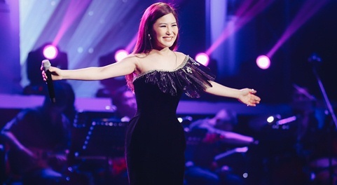 Huong Tram dua hit 'Duyen minh lo' len san khau hinh anh