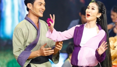 Quynh Lam mac loi hoa trang bung bau, bi Cong Ninh, Huu Quoc che hinh anh