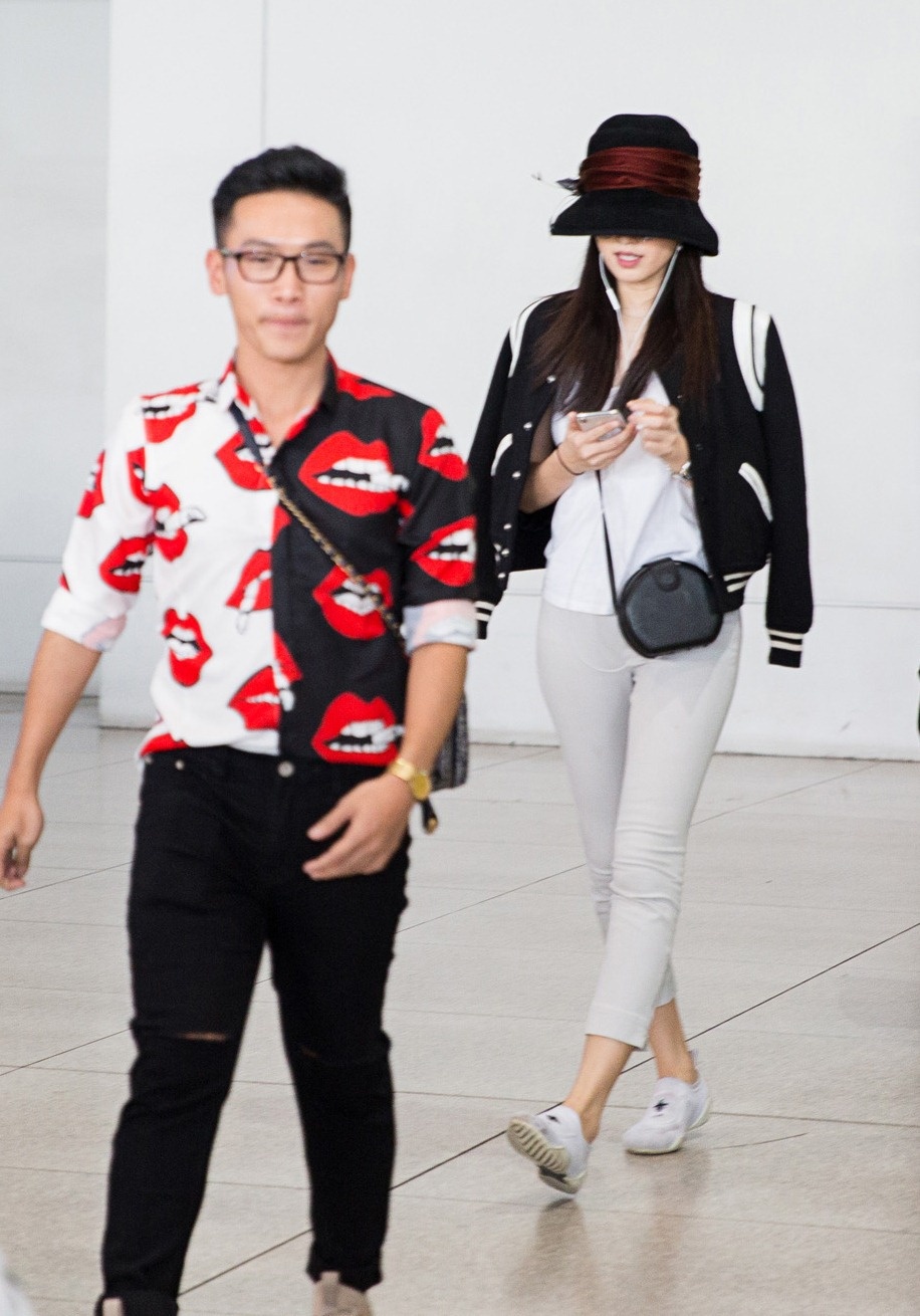 My nhan chuyen gioi Thai Lan den Viet Nam anh 1