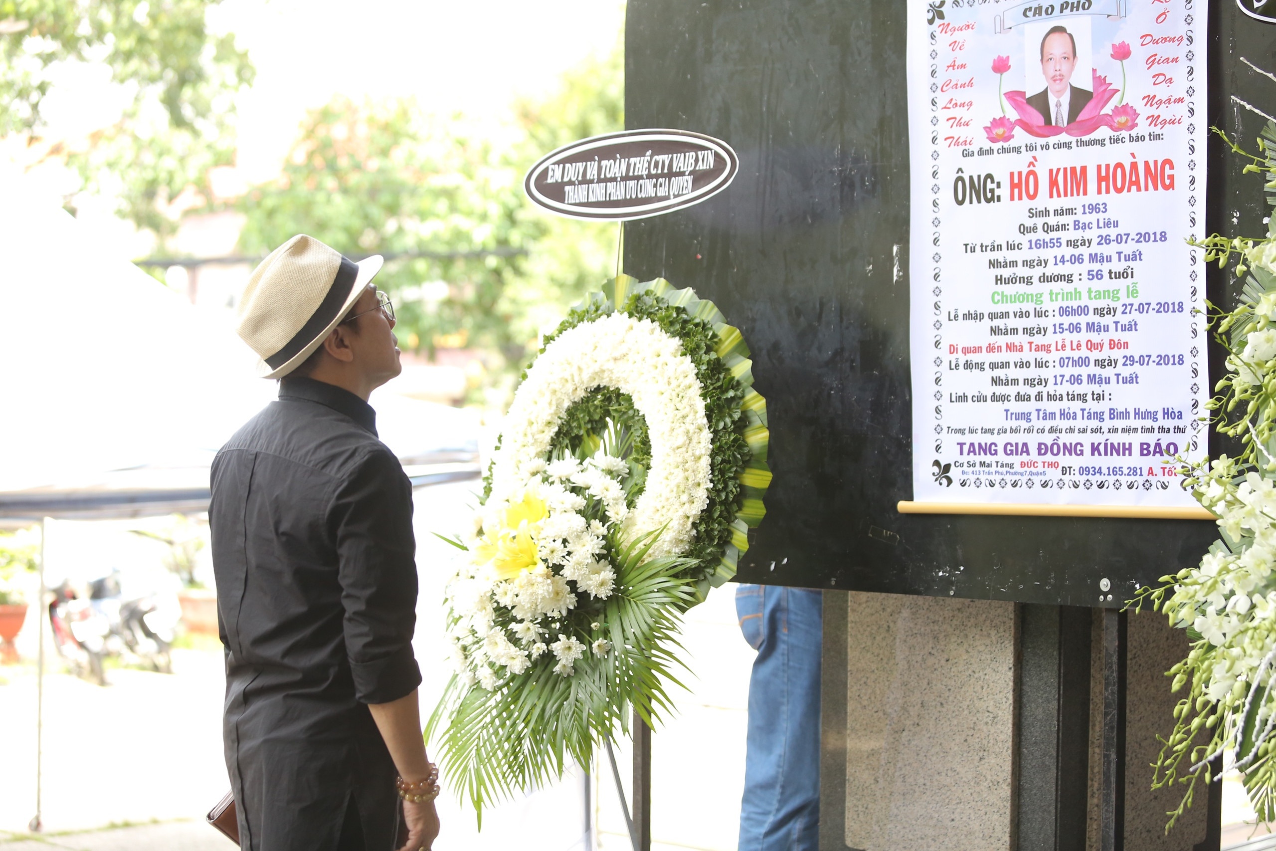 Chi Bao,  Anh Duc den vieng Thanh Hoang anh 4