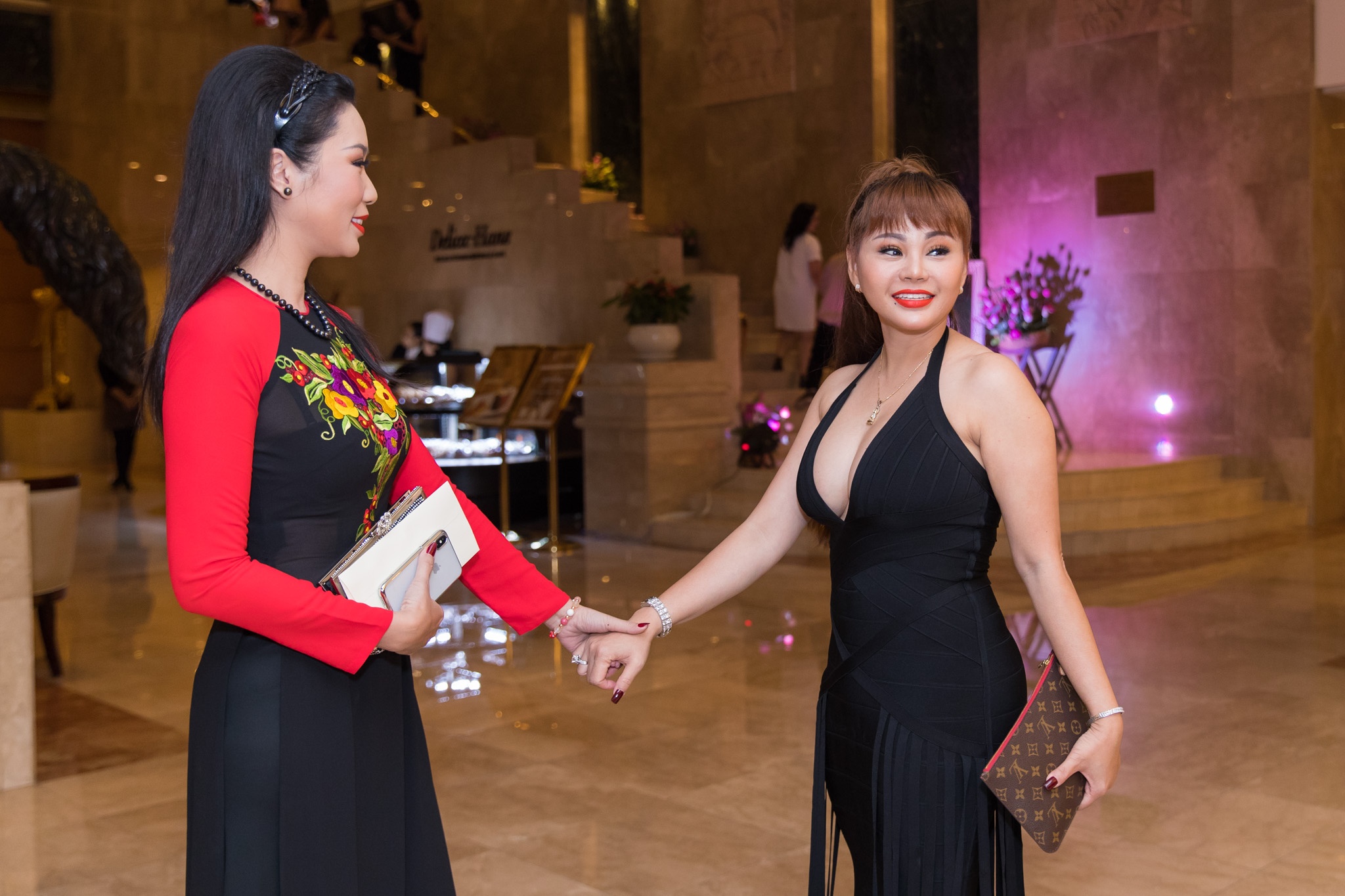 Dam cuoi con gai Hong Van o Sai Gon anh 9