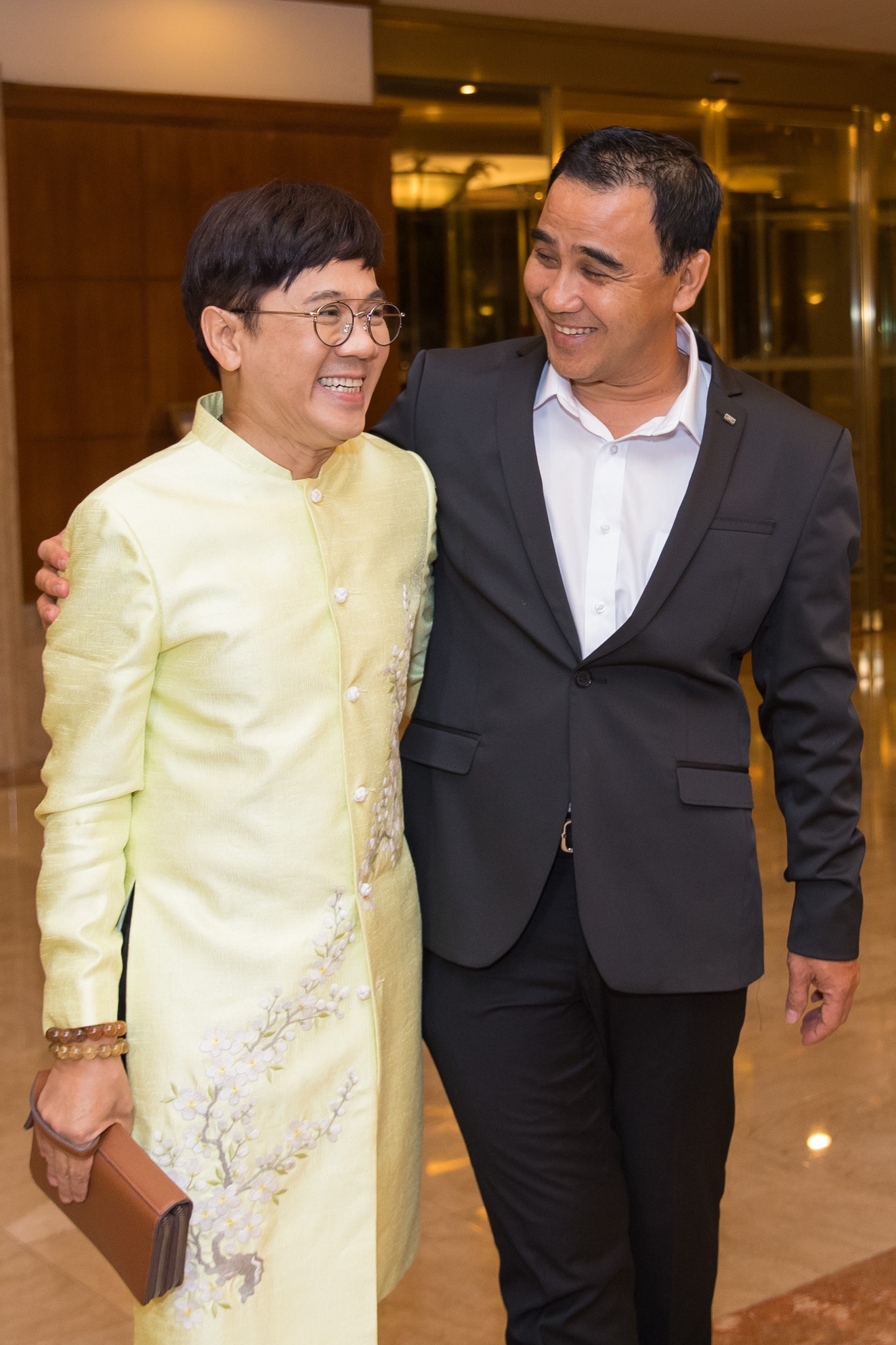 Dam cuoi con gai Hong Van o Sai Gon anh 2