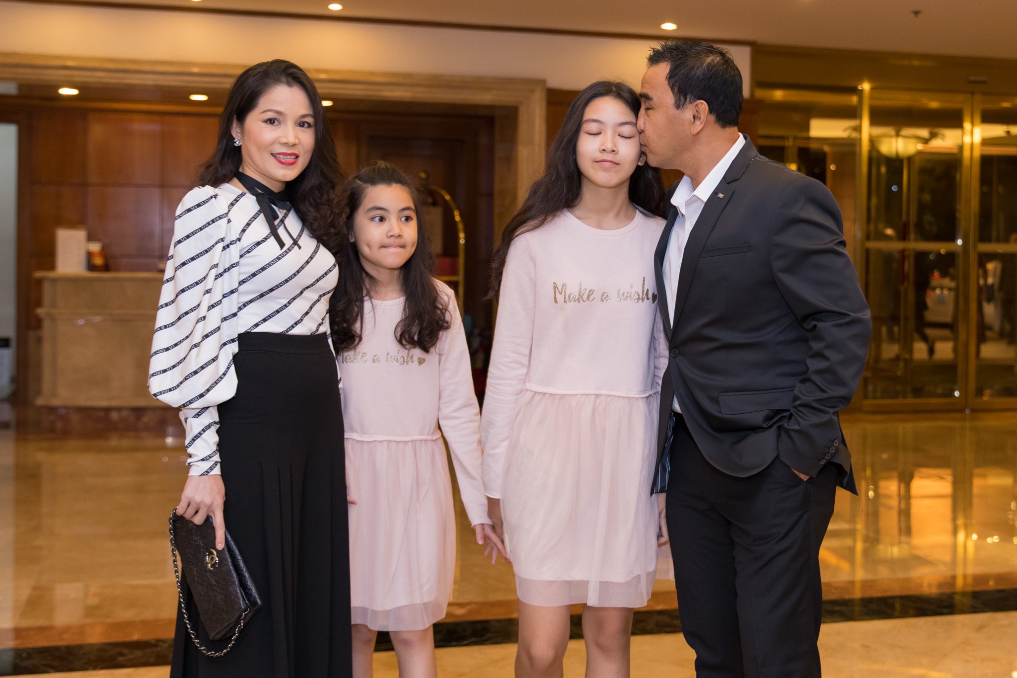 Dam cuoi con gai Hong Van o Sai Gon anh 1