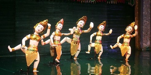 Thu truong Vuong Duy Bien lam dao dien lien hoan mua roi o TP.HCM hinh anh