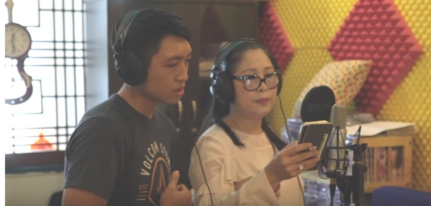 NSND Hồng Vân khóc khi hát Nhật ký của mẹ ảnh 2 NSND Hong Van khoc khi hat Nhat ky cua me anh 2