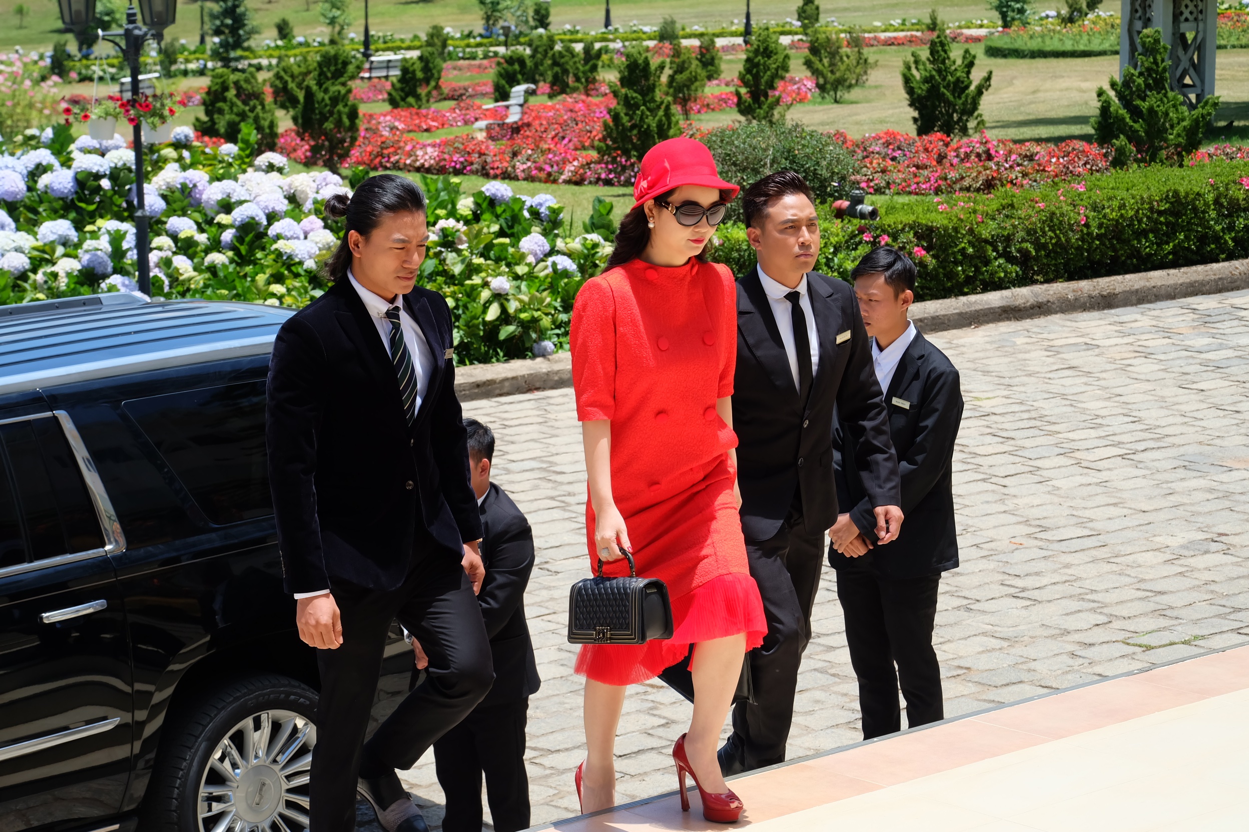 Truong Nhi bi ngat xiu tren phim truong anh 2