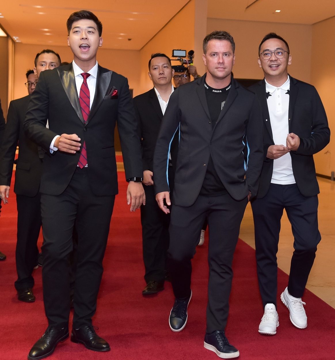 Cao Thai Ha tang non la cho Michael Owen anh 1