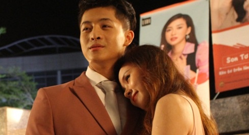 Sau 20 lan phau thuat tham my vi tai nan, Harry Lu tai xuat man anh hinh anh