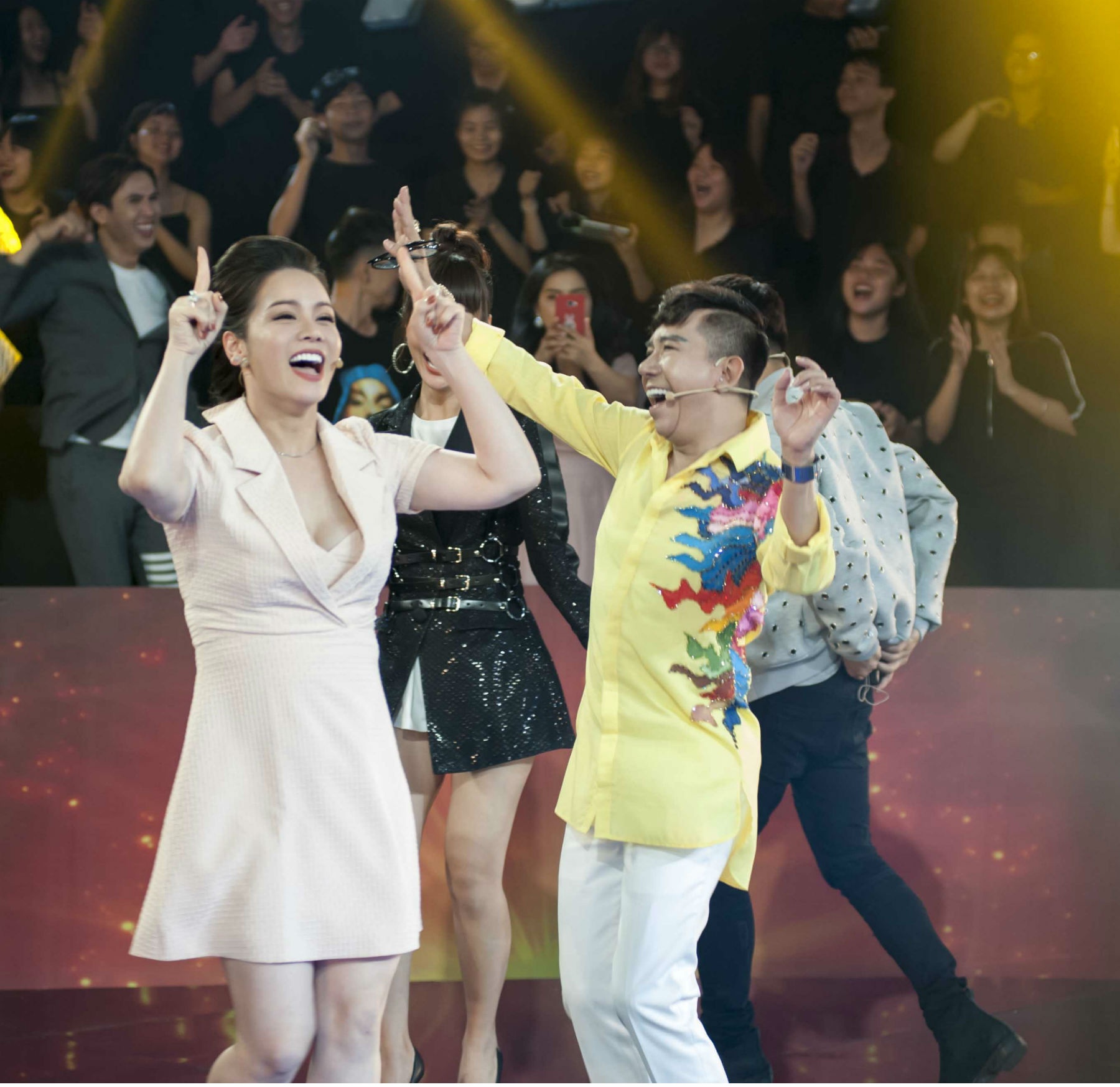 Nhat Kim Anh bo quay de co vu U23 anh 3