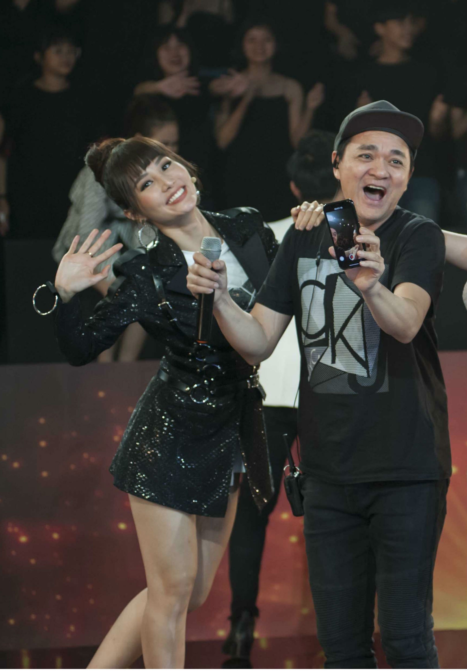 Nhat Kim Anh bo quay de co vu U23 anh 6