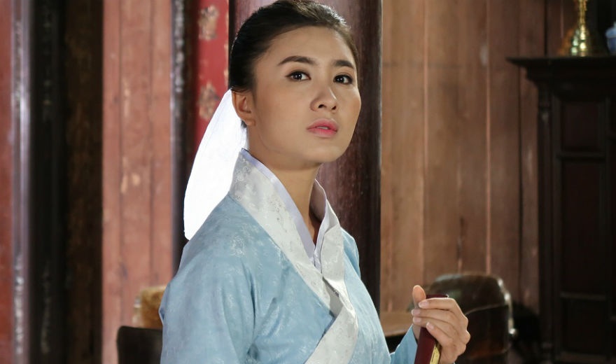 Nguyet Anh dong phim co trang khi mang thai 4 thang hinh anh