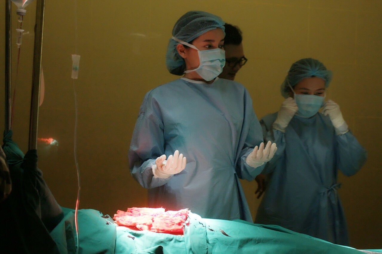 Cao Thái Hà bị kiệt sức khi đóng Hậu duệ mặt trời ảnh 1 Cao Thai Ha bi kiet suc khi dong Hau due mat troi anh 1