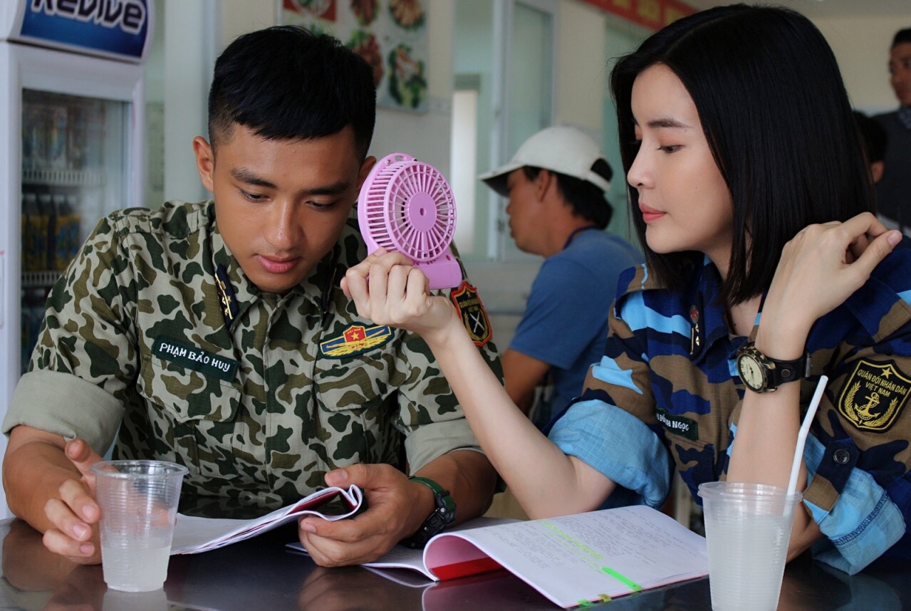 Cao Thái Hà bị kiệt sức khi đóng Hậu duệ mặt trời ảnh 2 Cao Thai Ha bi kiet suc khi dong Hau due mat troi anh 2