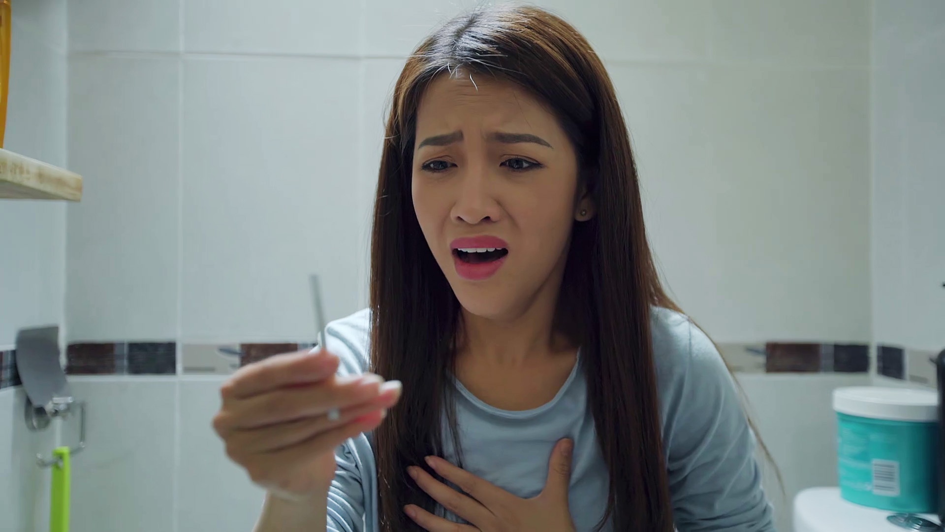 'Gao nep gao te': Trinh mang thai sau mot lan qua dem voi chu Quang hinh anh