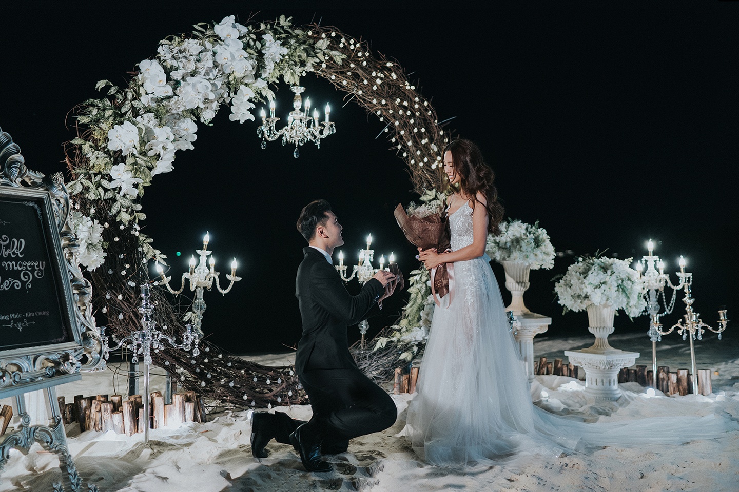 Ưng Hoàng Phúc cầu hôn Kim Cương ảnh 1 Ung Hoang Phuc cau hon Kim Cuong anh 1