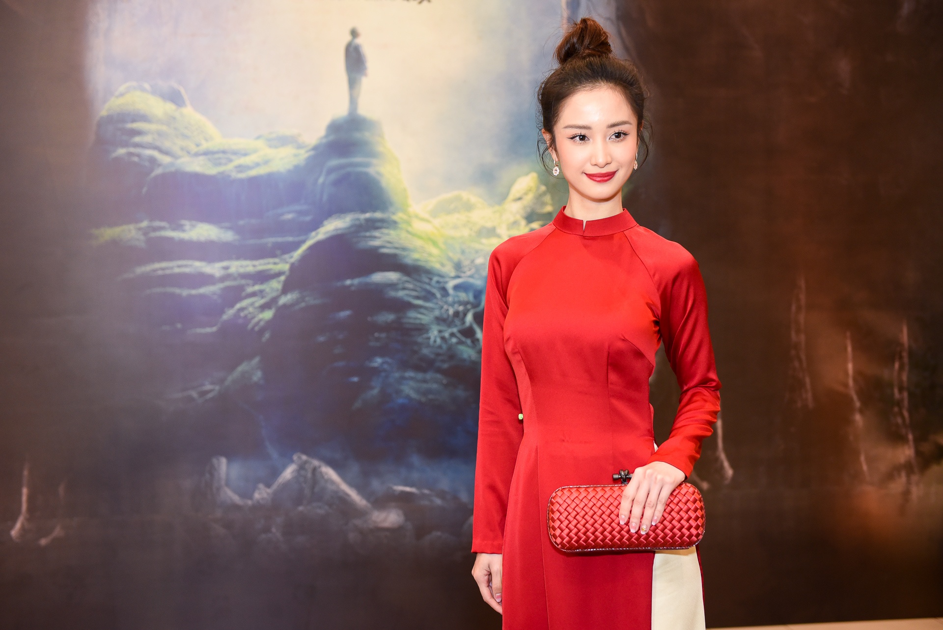 Dinh Ngoc Diep mang thai o thang thu 9 anh 5