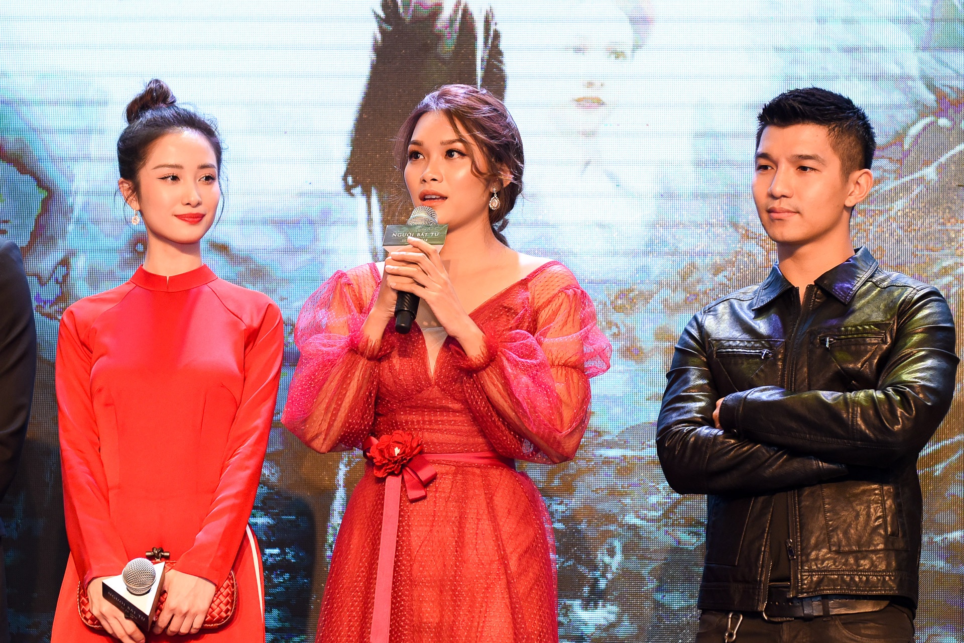 Dinh Ngoc Diep mang thai o thang thu 9 anh 4