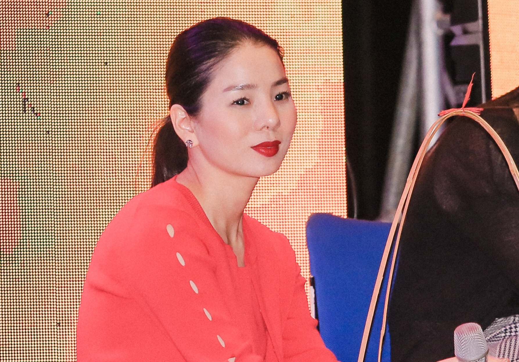 Le Quyen thao sun mui anh 2